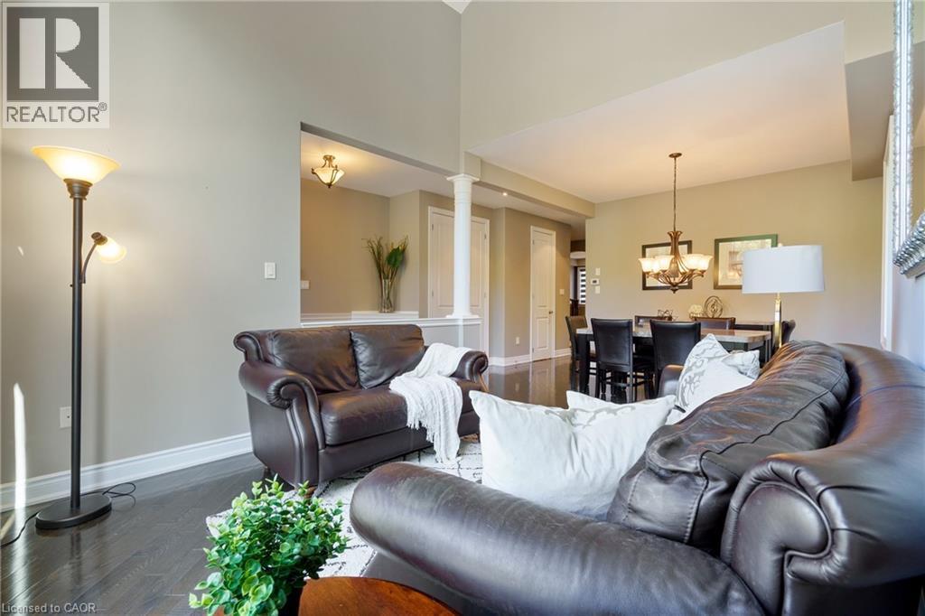 317 GREAT LAKES Boulevard