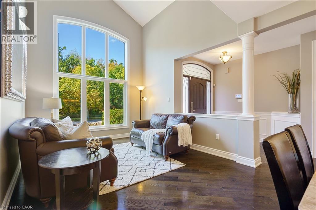 317 GREAT LAKES Boulevard