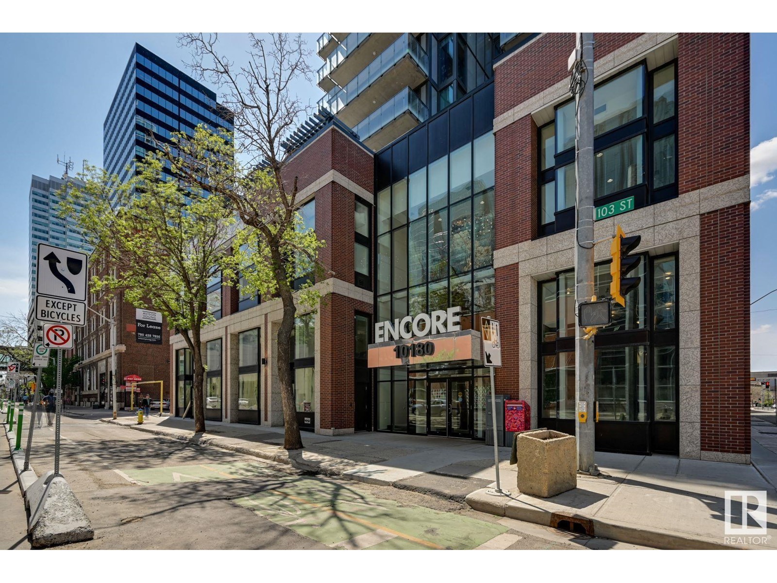#3901 10180 103 ST NW