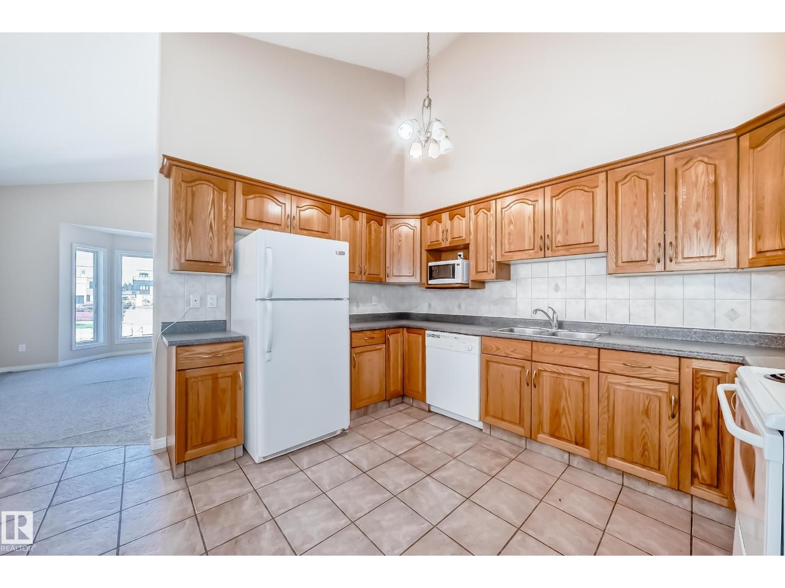 9825 156 ST NW