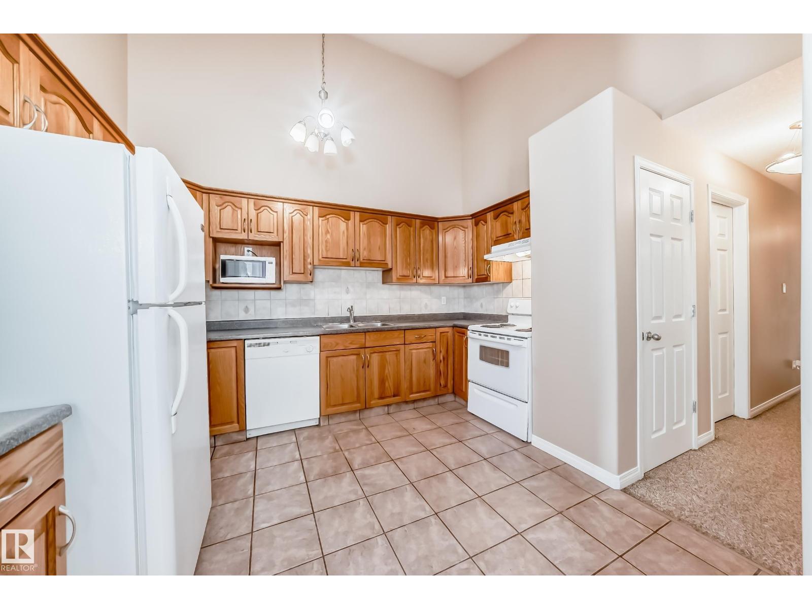 9825 156 ST NW