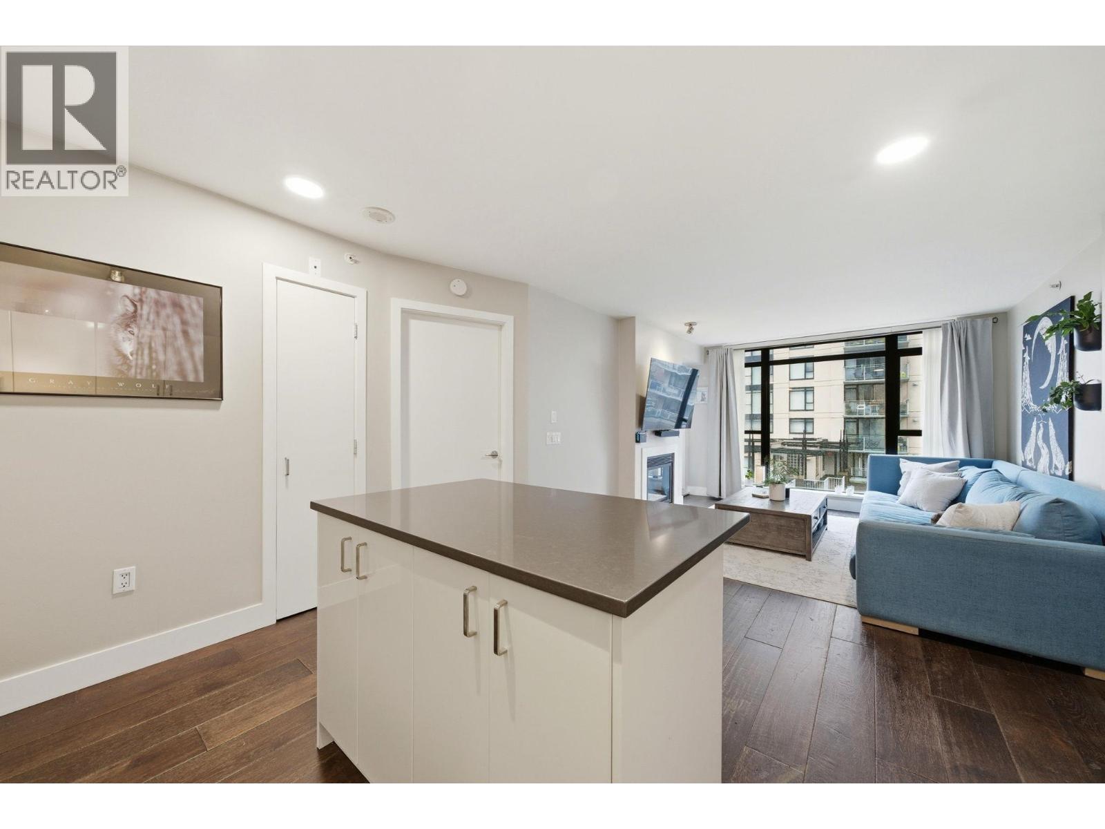 405 155 W 1ST STREET