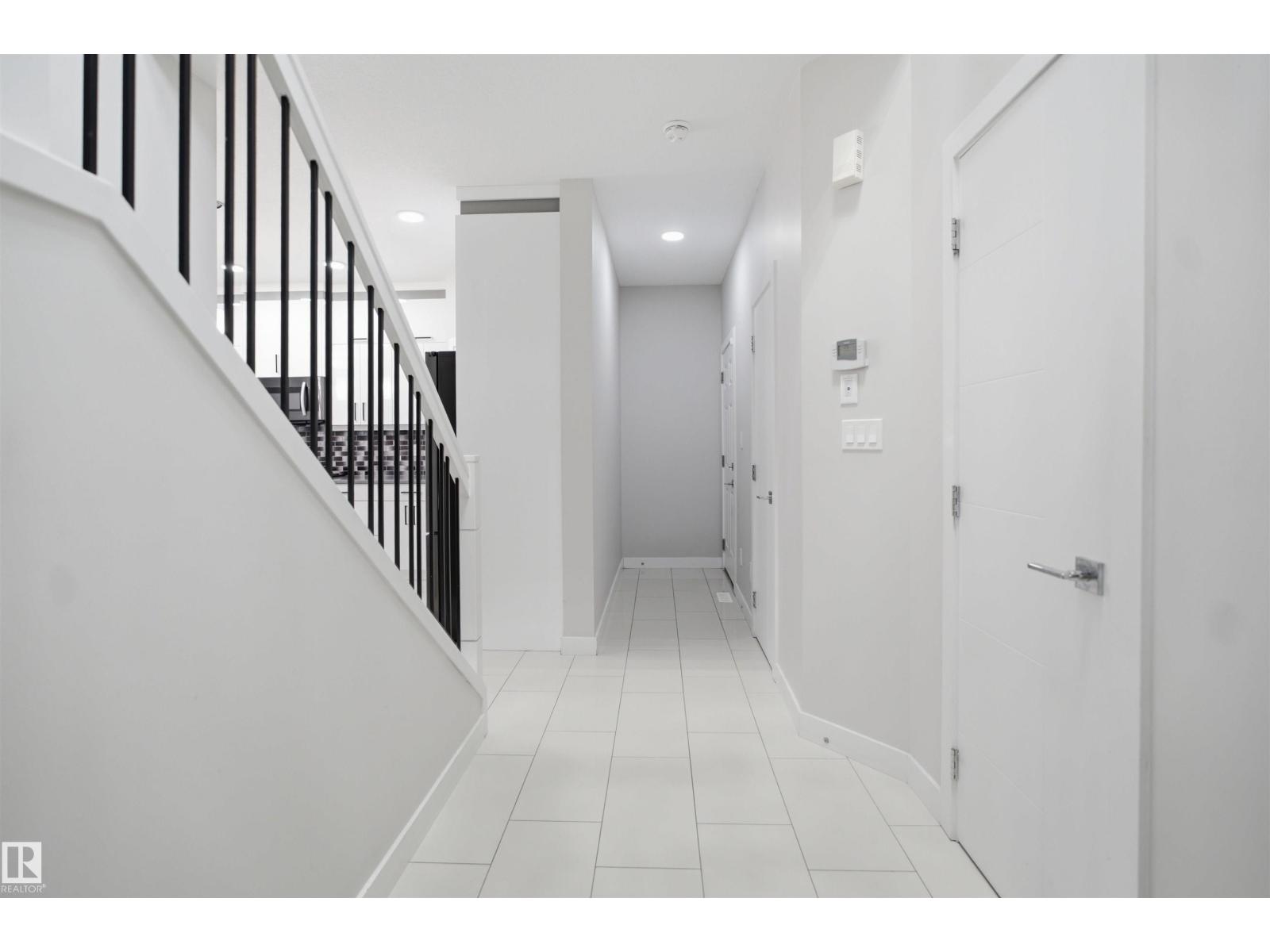 #46 1703 16 AV NW