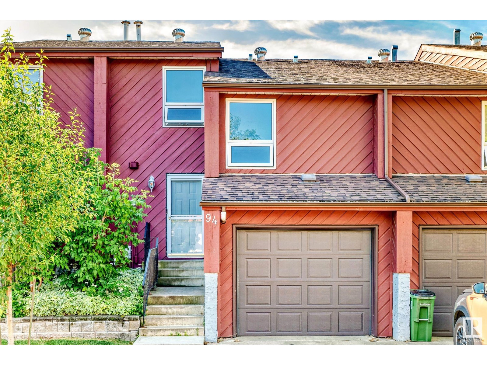 94 LORELEI CL NW