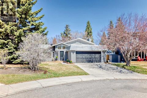 214 Lake Erie Place SE Calgary AB T2J2L5