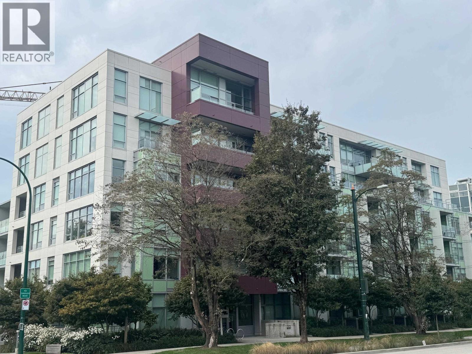 111 5077 CAMBIE STREET