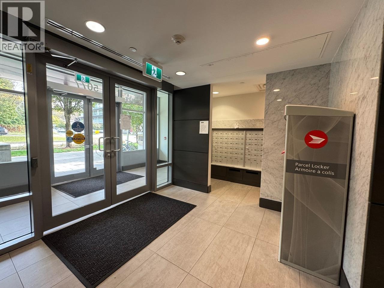 111 5077 CAMBIE STREET