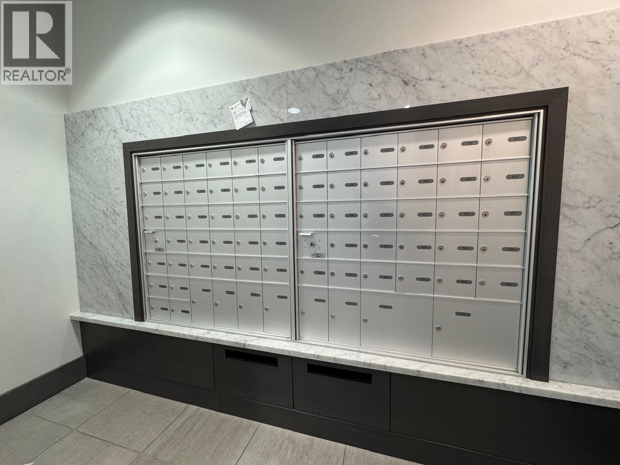 111 5077 CAMBIE STREET