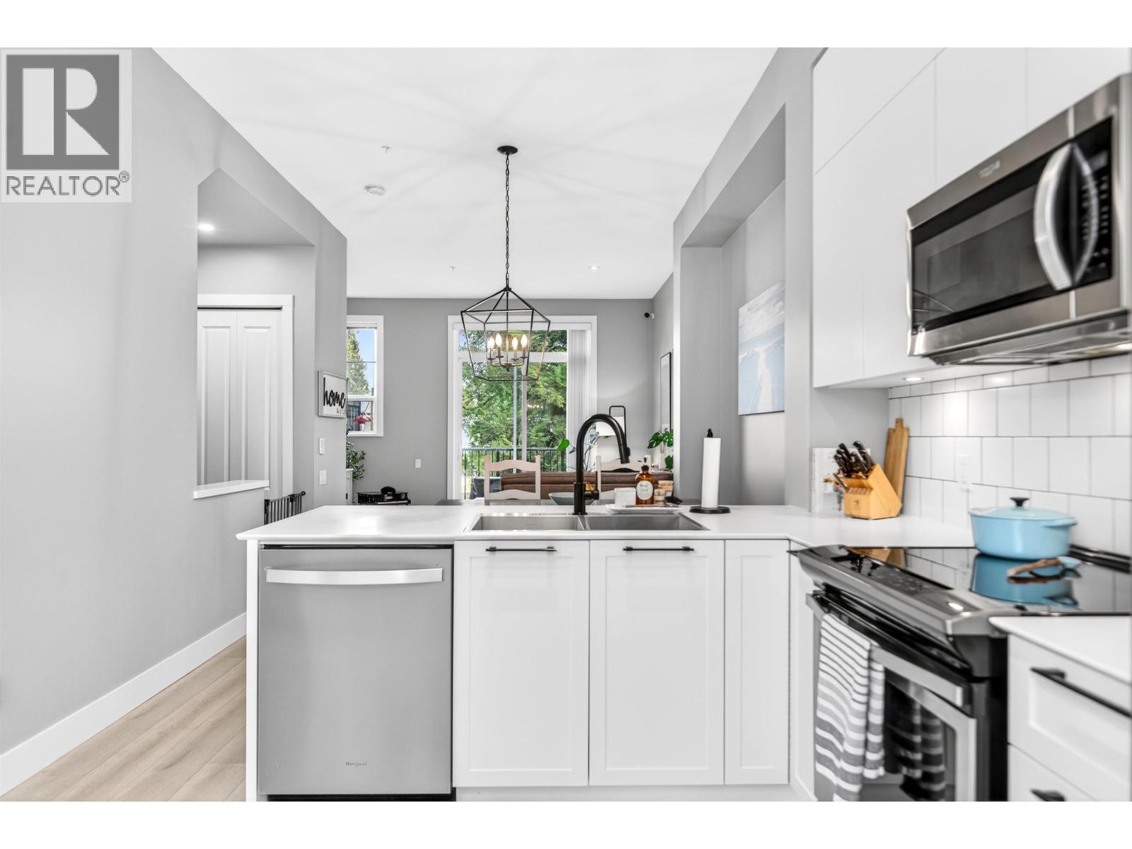 7 19696 HAMMOND ROAD