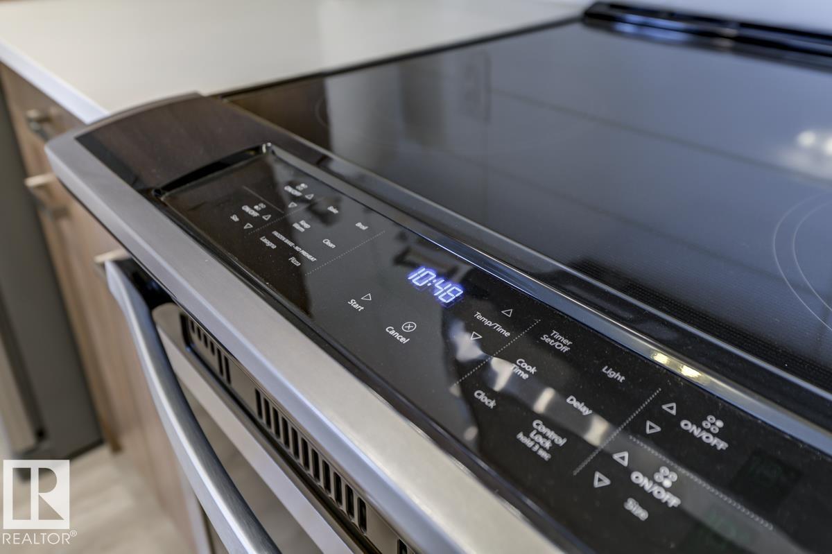 #1707 10410 102 AV NW