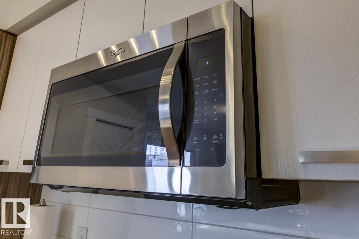 #1707 10410 102 AV NW