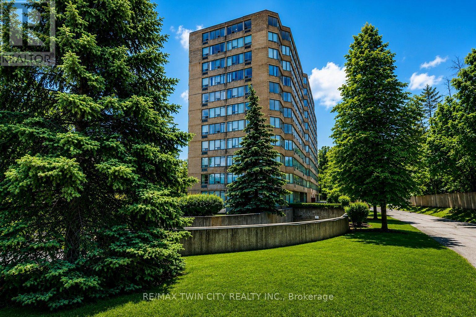 503 - 3227 KING STREET E
