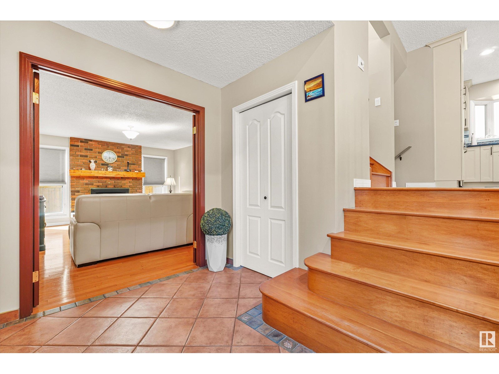66 MELROSE CR