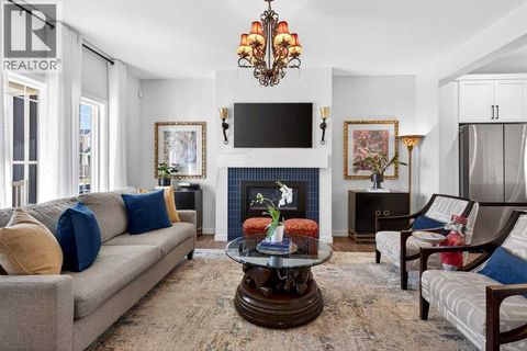 825 Reynolds Manor SW Airdrie AB T4B5G2