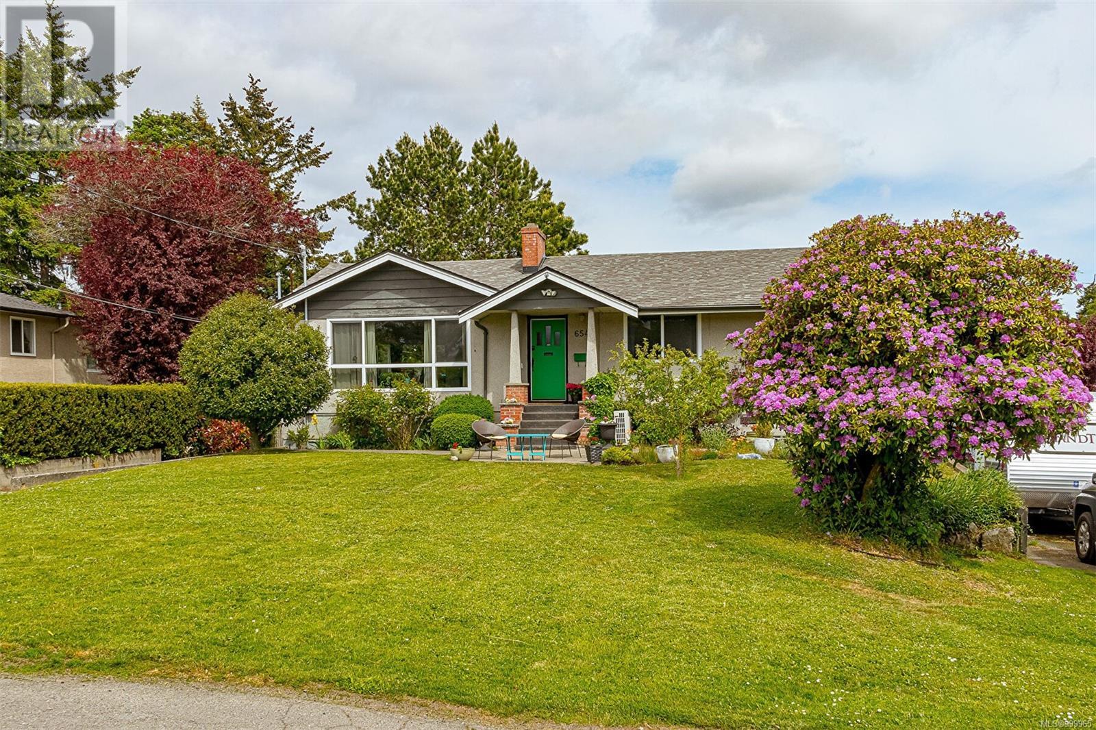 654 Canterbury Rd