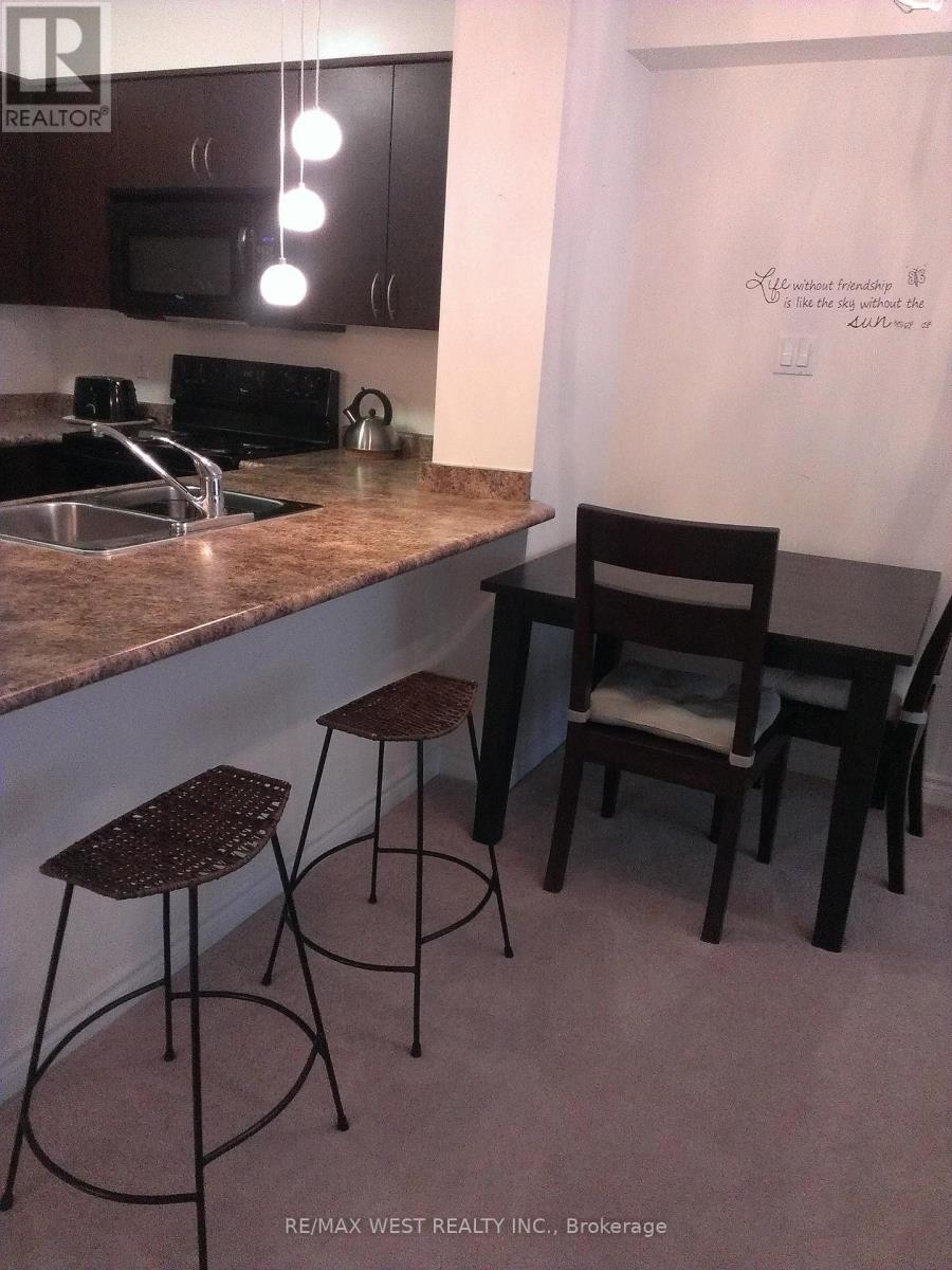 316 - 872 SHEPPARD AVENUE W