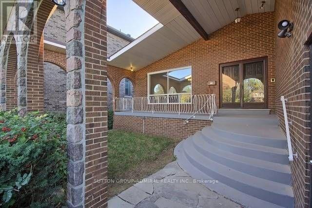 71 SPRUCE AVENUE
