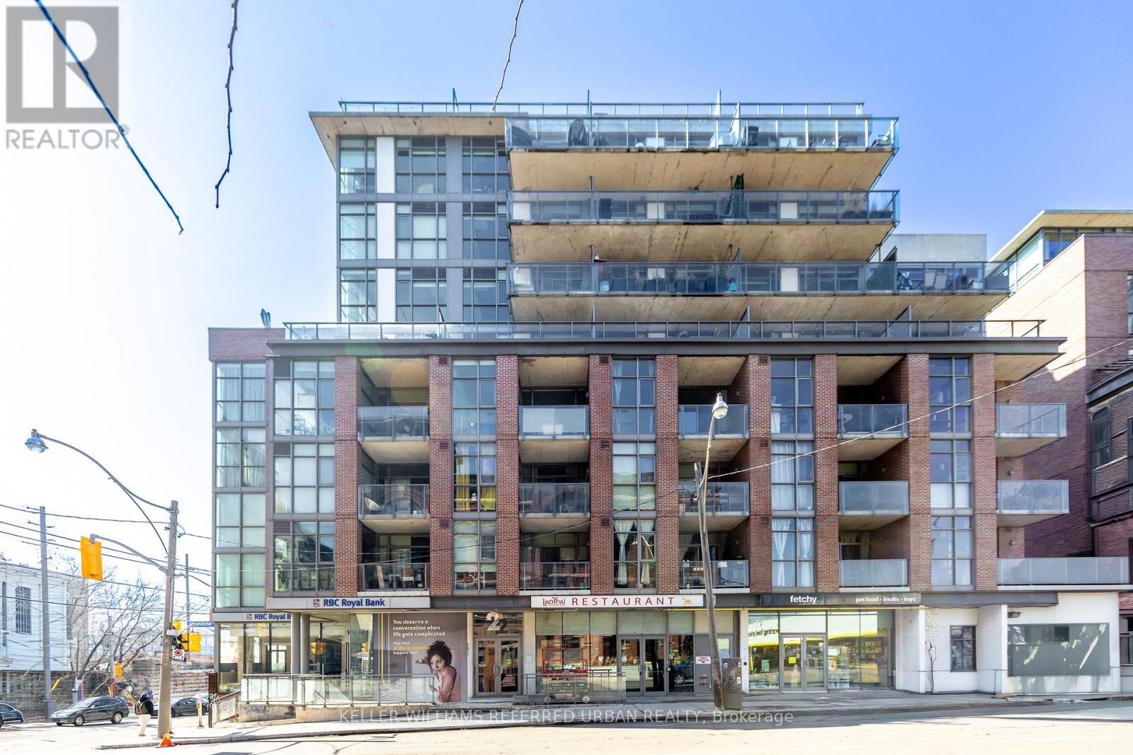 208 - 2 GLADSTONE AVENUE