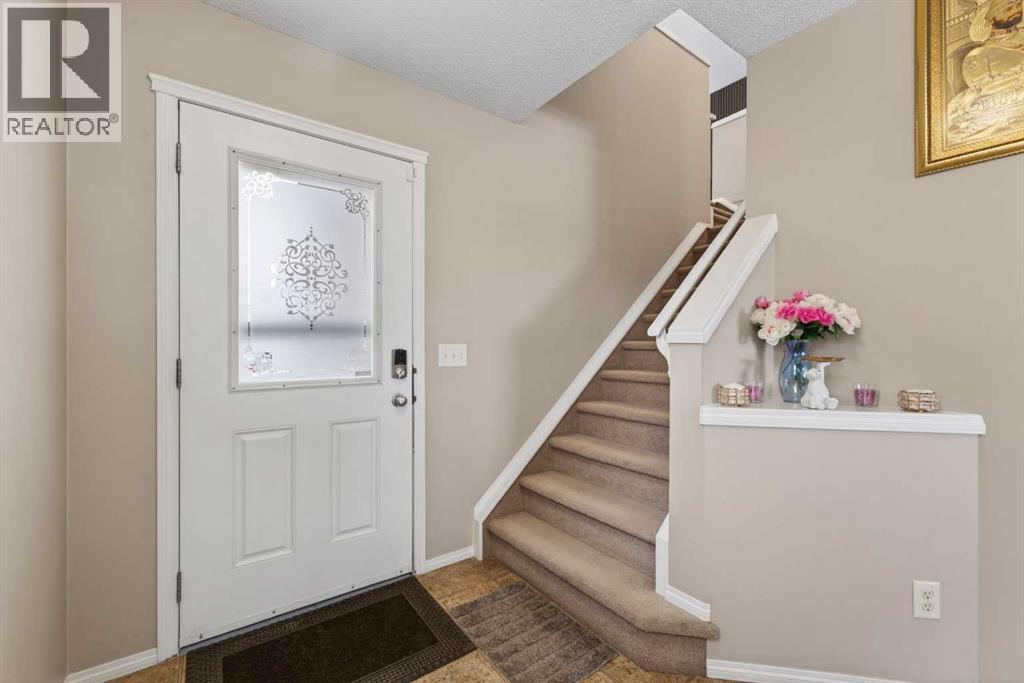 106 Saddlecrest Crescent NE