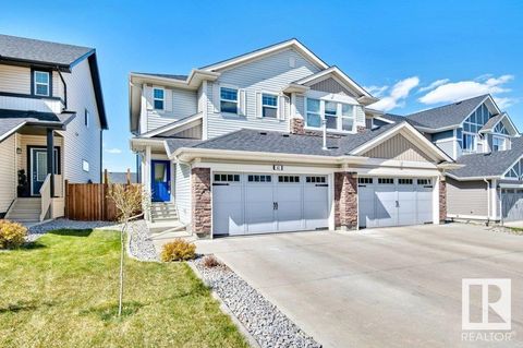 42 AMBLESIDE WY Sherwood Park AB T8H0G4