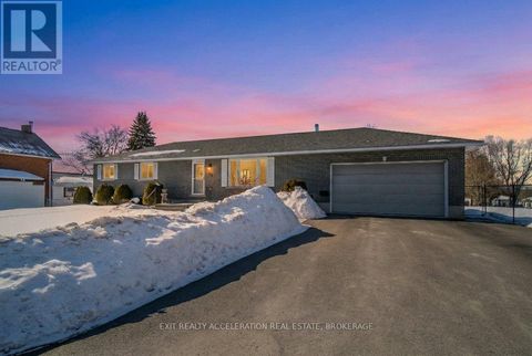 93 HENRY STREET Greater Napanee (Greater Napanee) ON K7R3A6