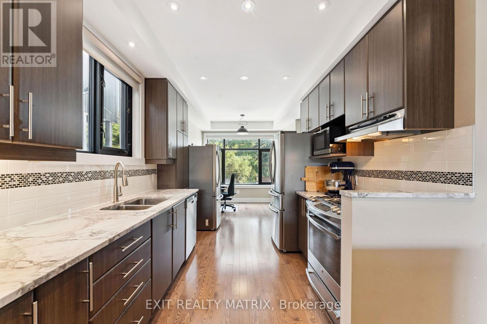 97 QUEEN MARY STREET