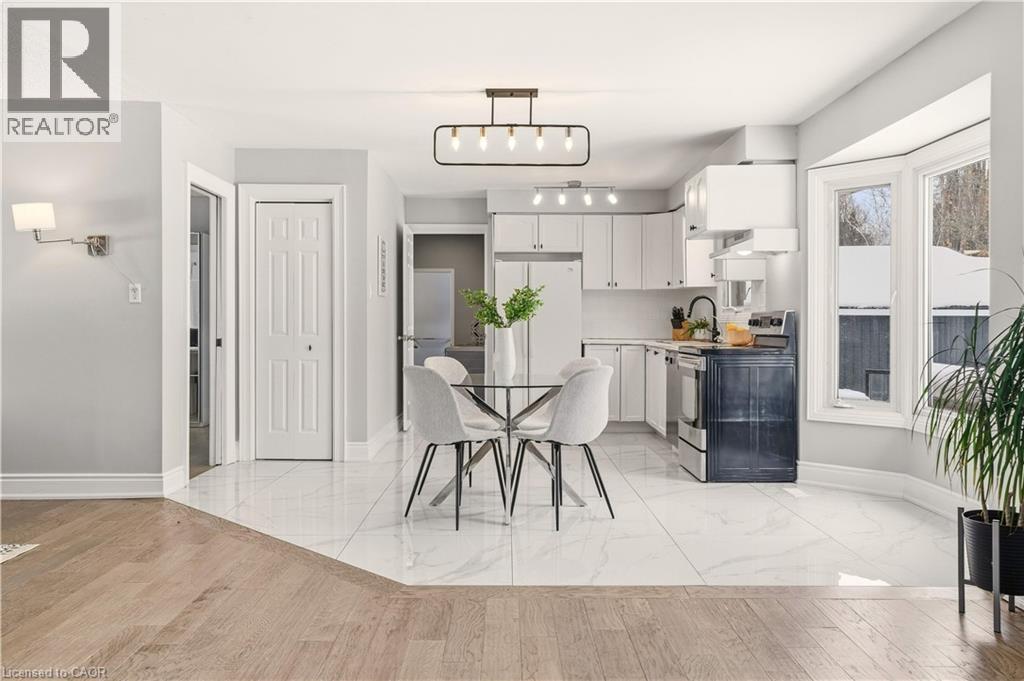 41 JOHN MARTIN Crescent