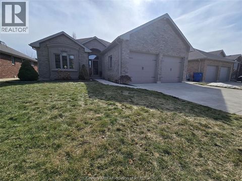 60 ENCLAVE PLACE Chatham ON N7L5R8