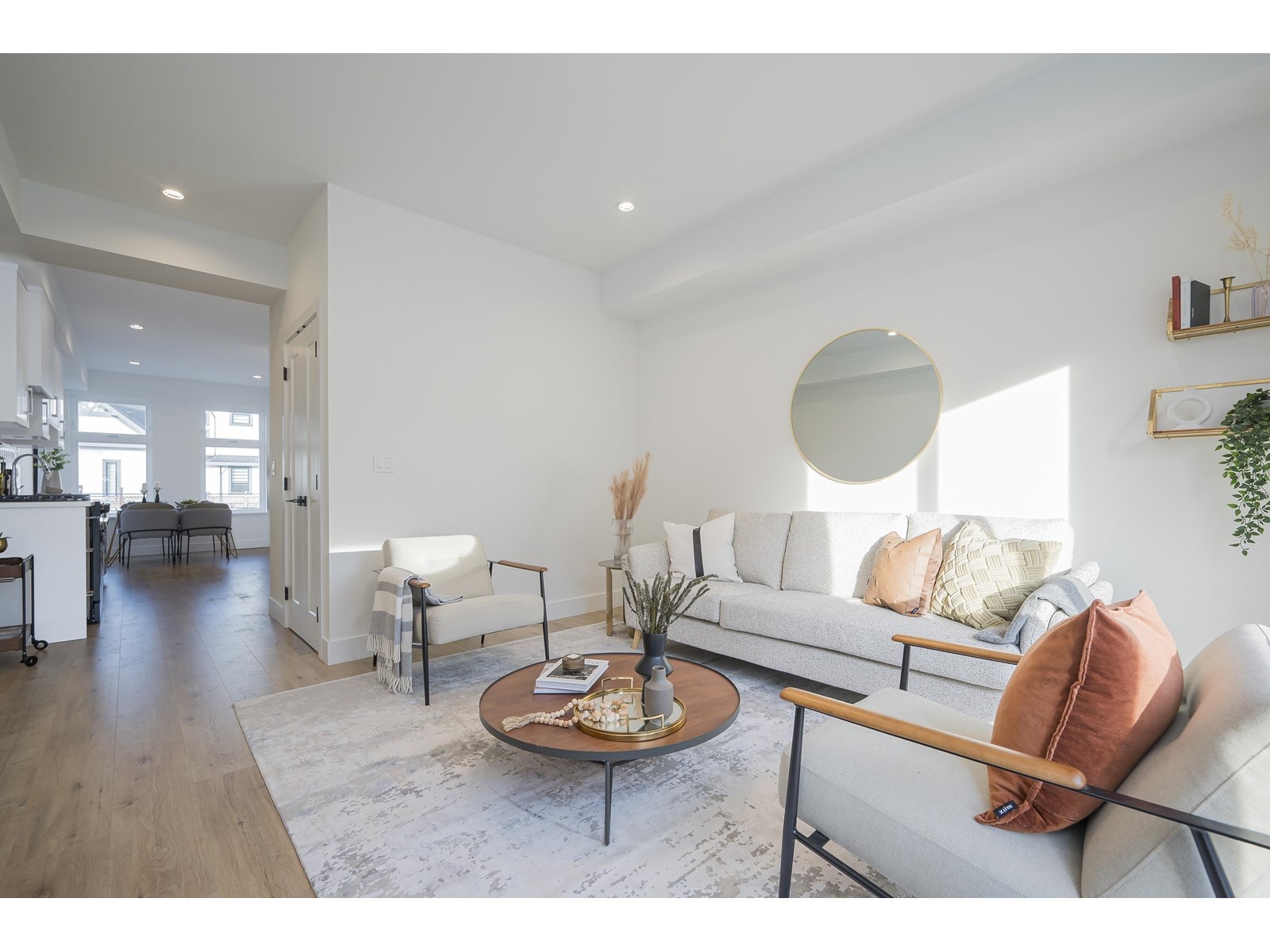 8 12770 105 AVENUE