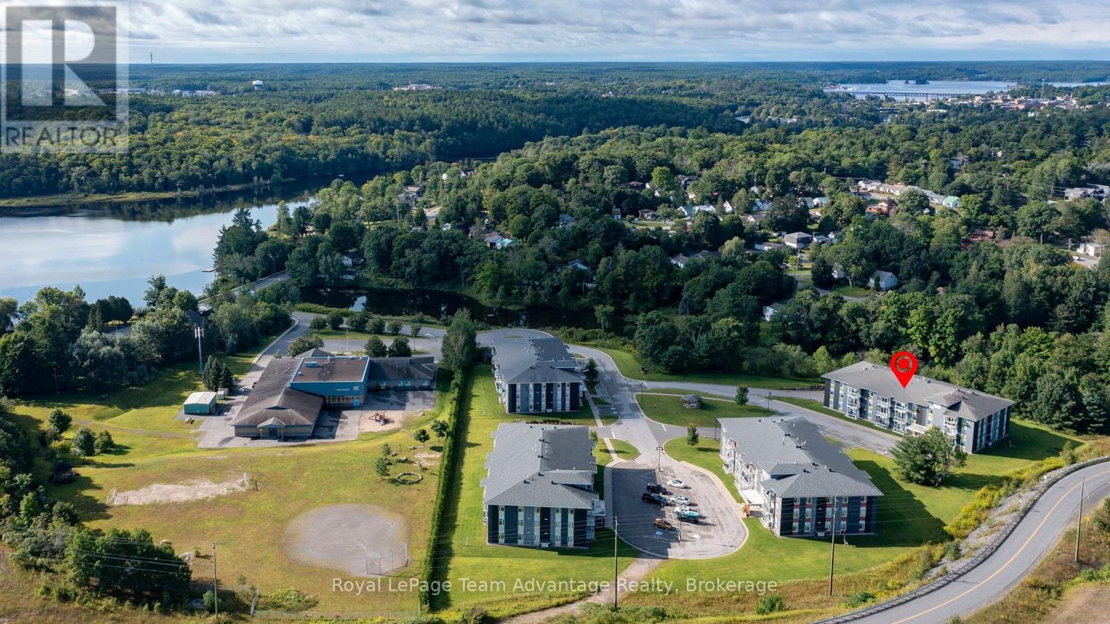 102-20D SILVER BIRCH COURT