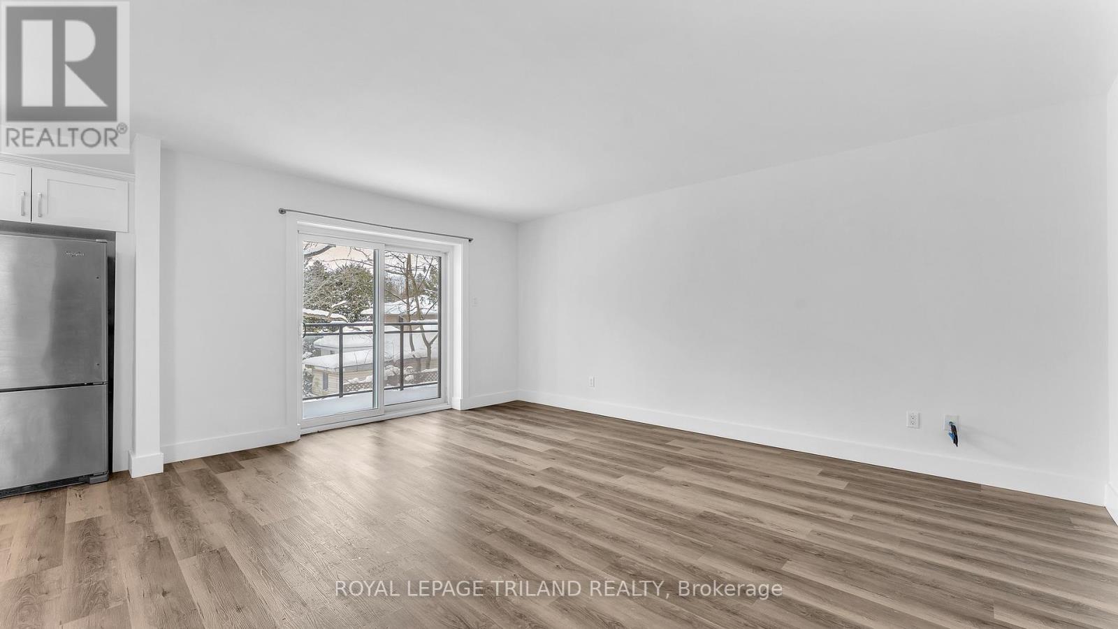 204 - 104 DEVONSHIRE AVENUE
