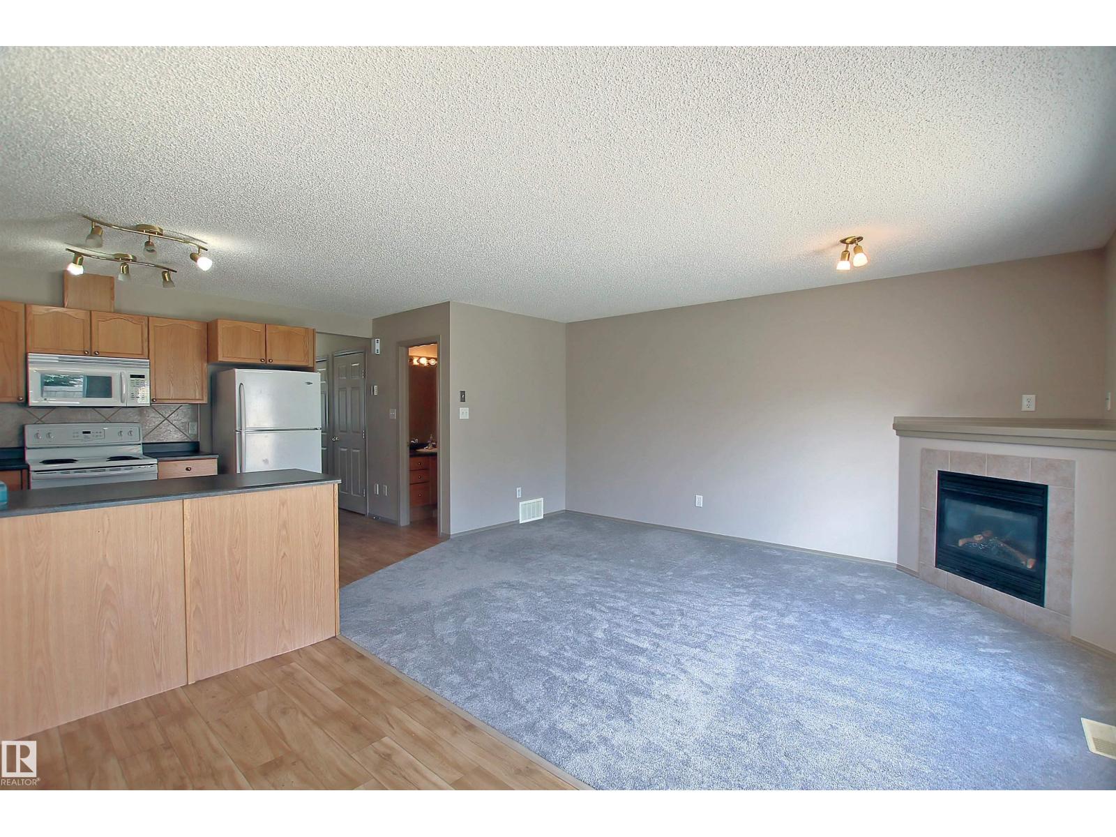 8129 7 AV SW