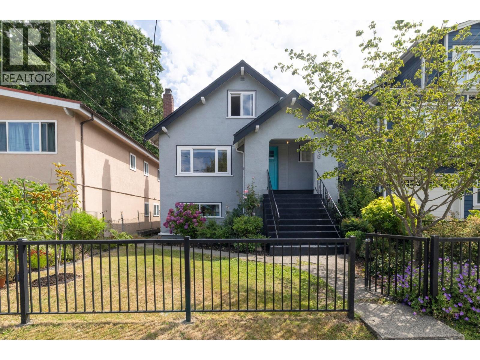 268 N NANAIMO STREET
