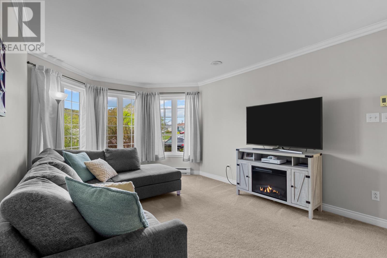 14 Harlequin Crescent