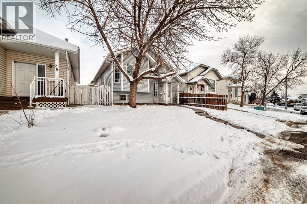 34 ERIN MEADOWS Close SE