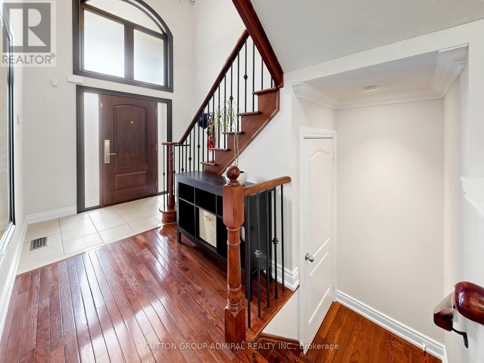 32 BEAVERBROOK CRESCENT