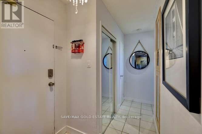 501 - 49 QUEEN STREET E