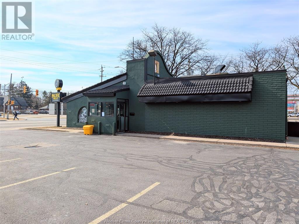 5150 TECUMSEH ROAD East