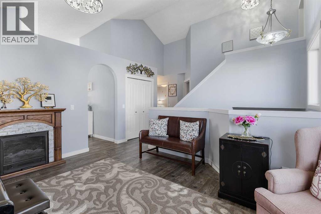 405 Highwood Village Place NW