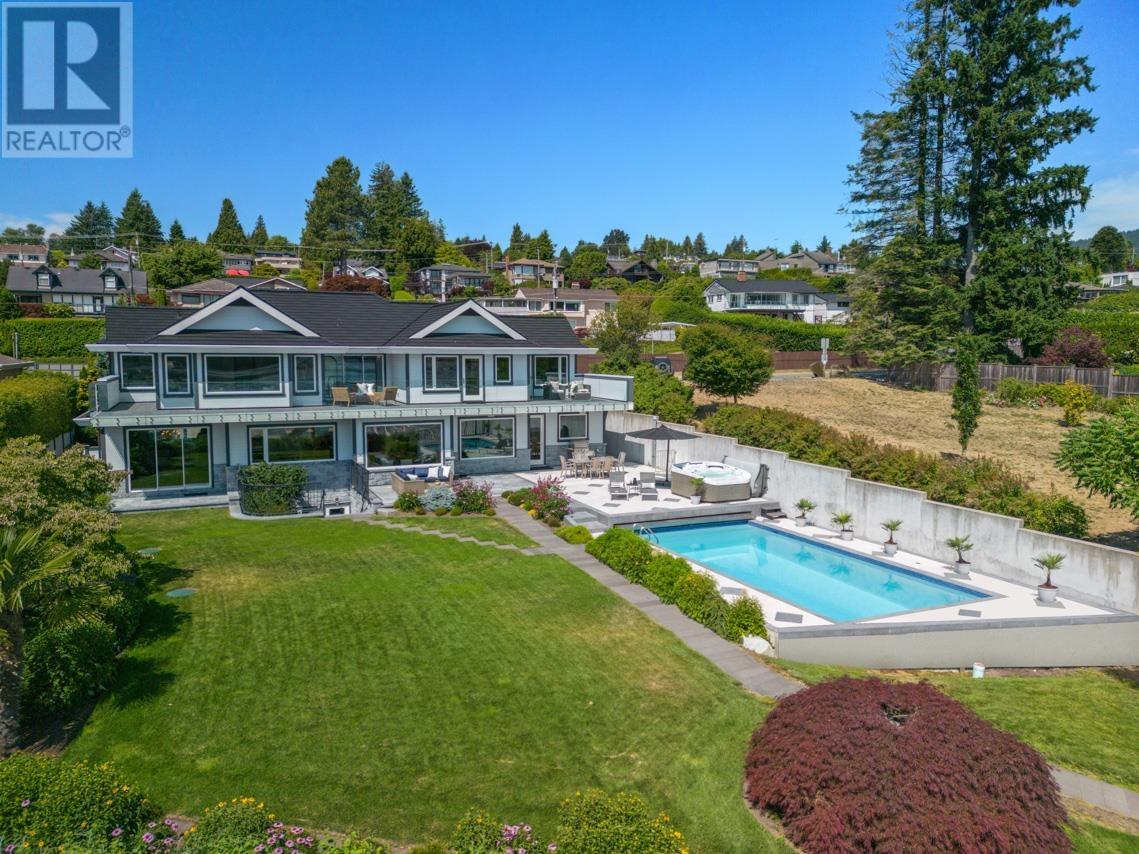 588 LOWRY LANE