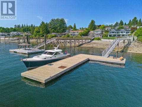 588 LOWRY LANE North Vancouver BC V7G1R3