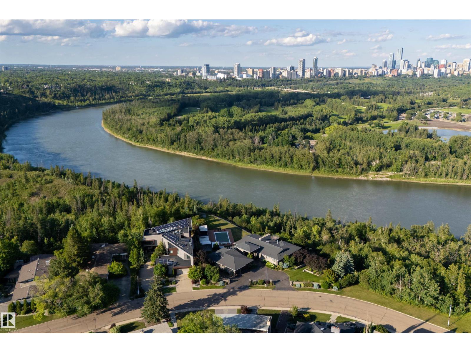 13758 VALLEYVIEW DR NW