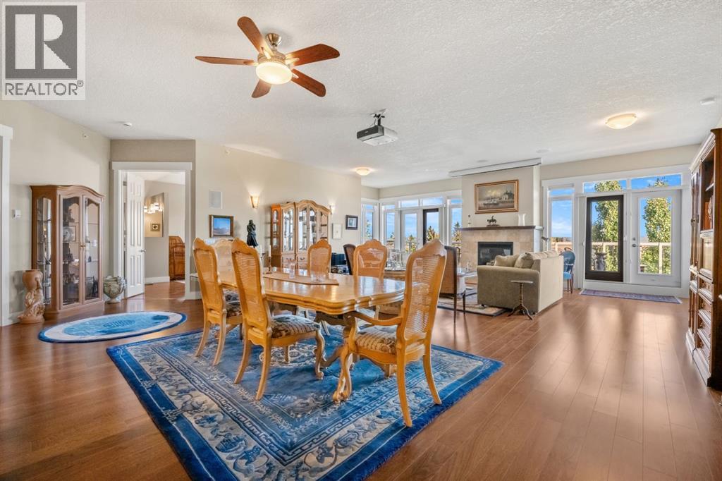 404, 4 Hemlock Crescent SW