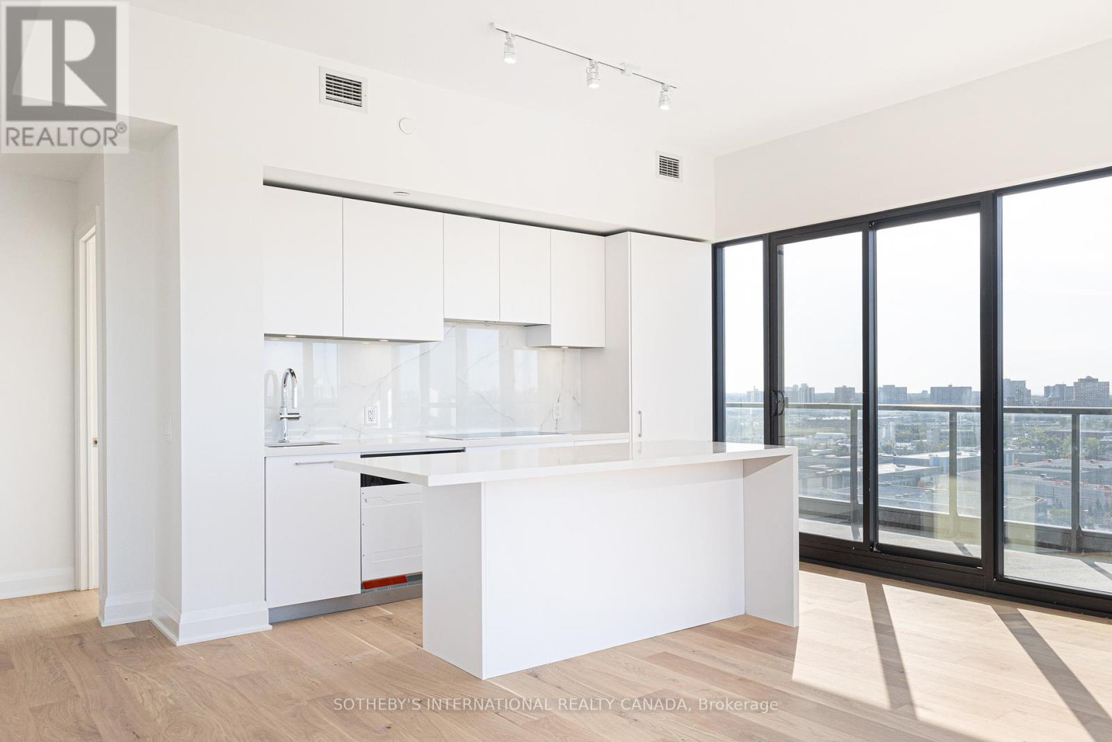 1501 - 33 FREDERICK TODD WAY