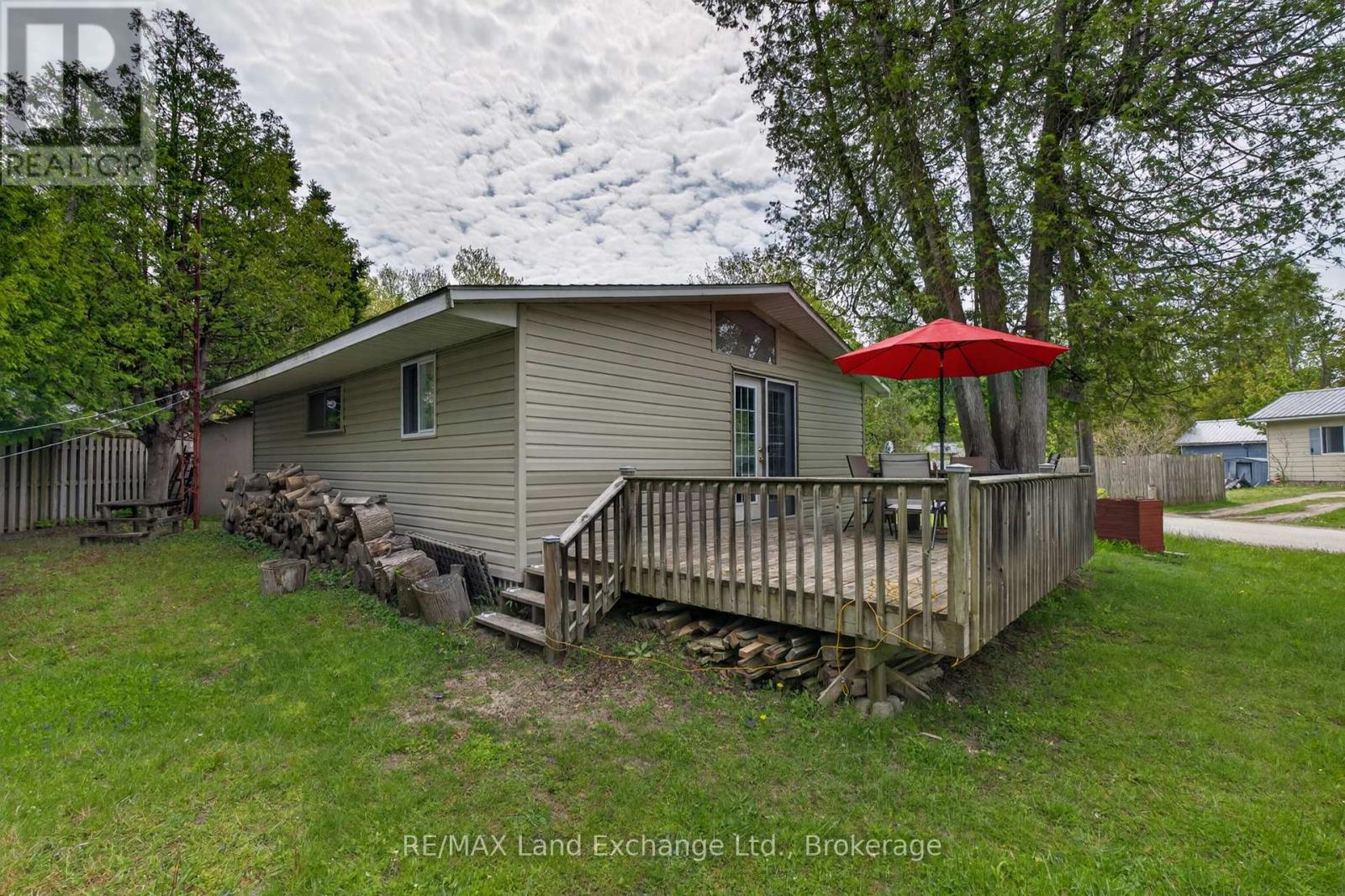 114 SUNRISE AVENUE