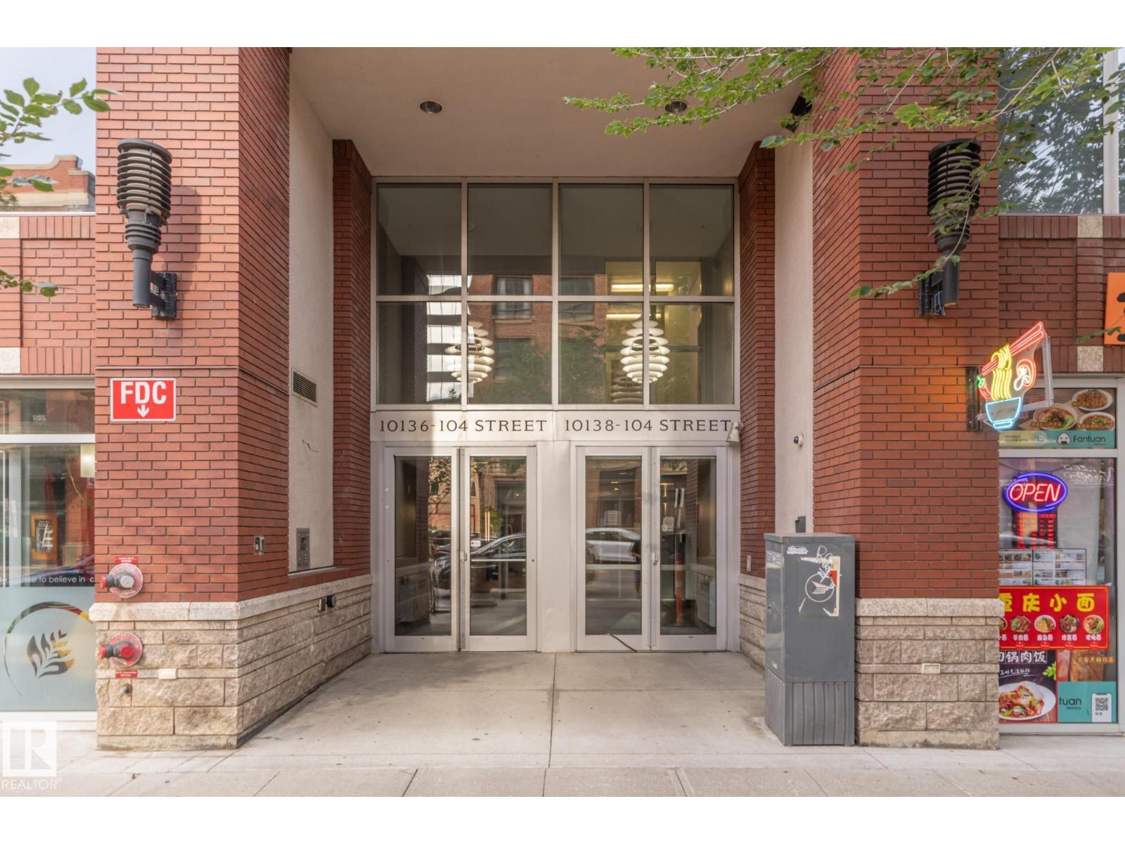 #904 10136 104 ST NW NW