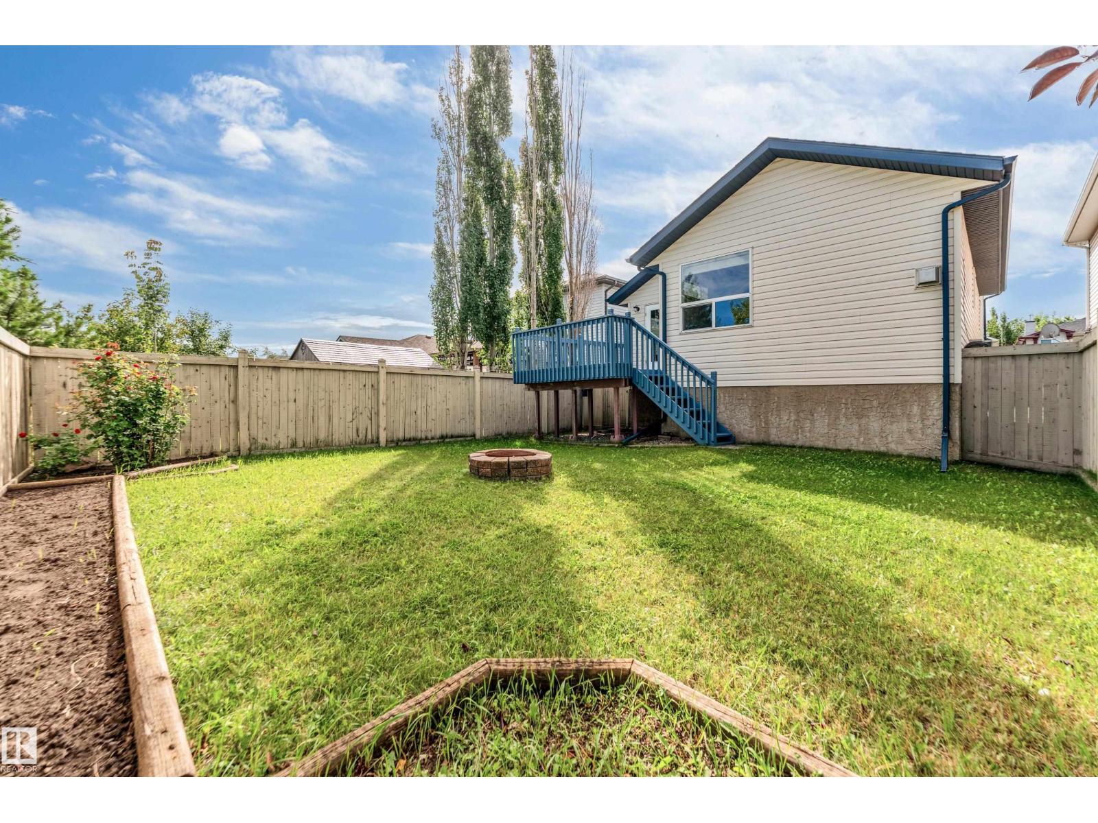 3320 27 AV NW