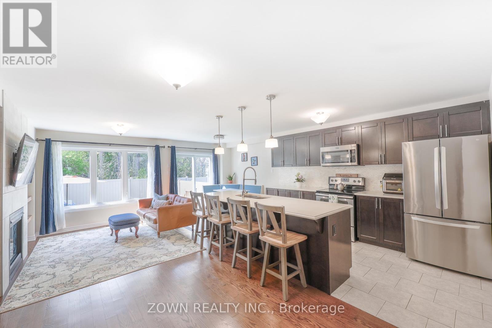 525 PARADE DRIVE