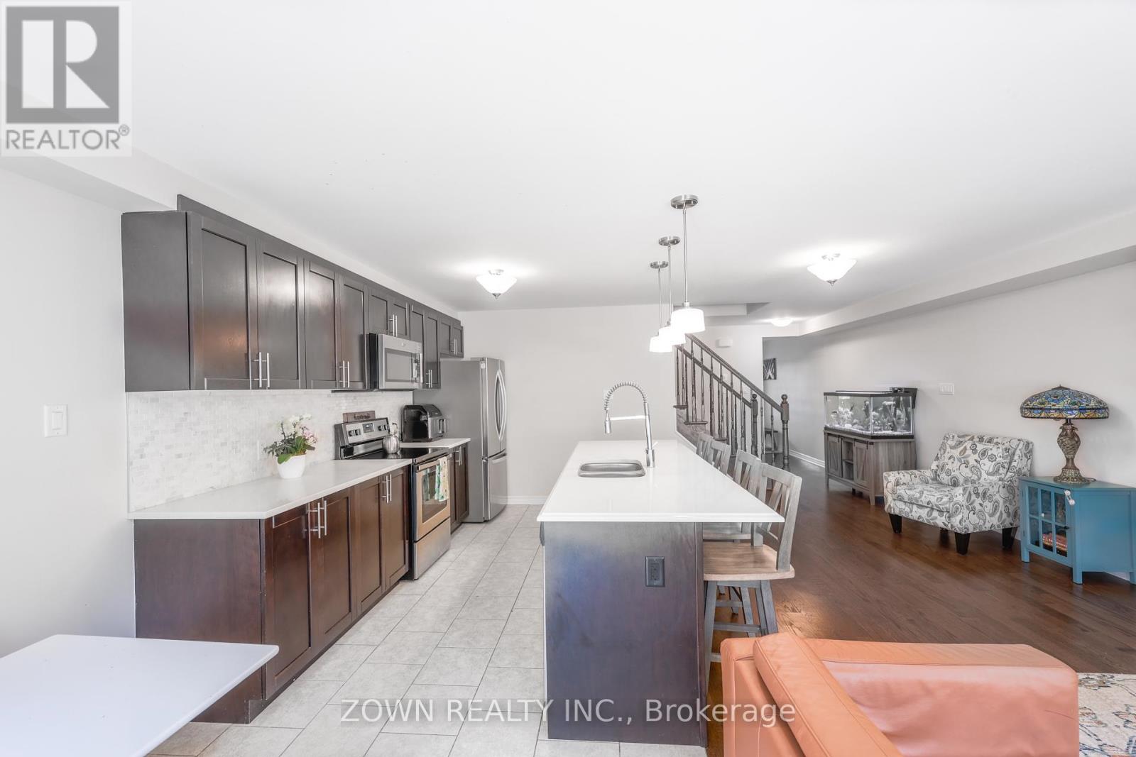 525 PARADE DRIVE
