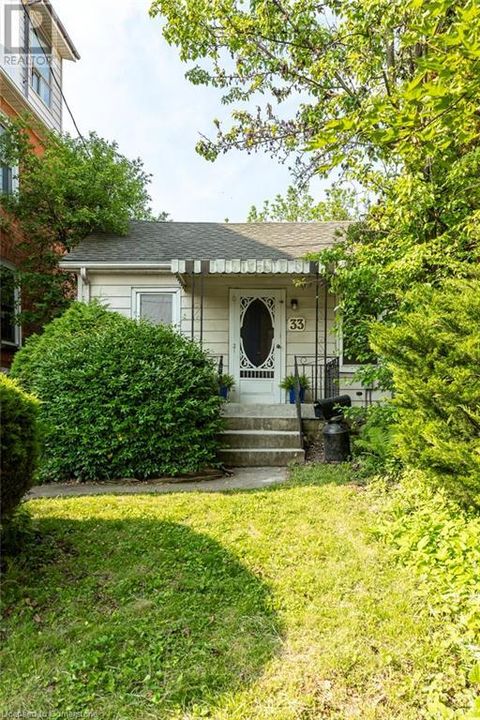 33 MELBOURNE Street Hamilton ON L8P2A5